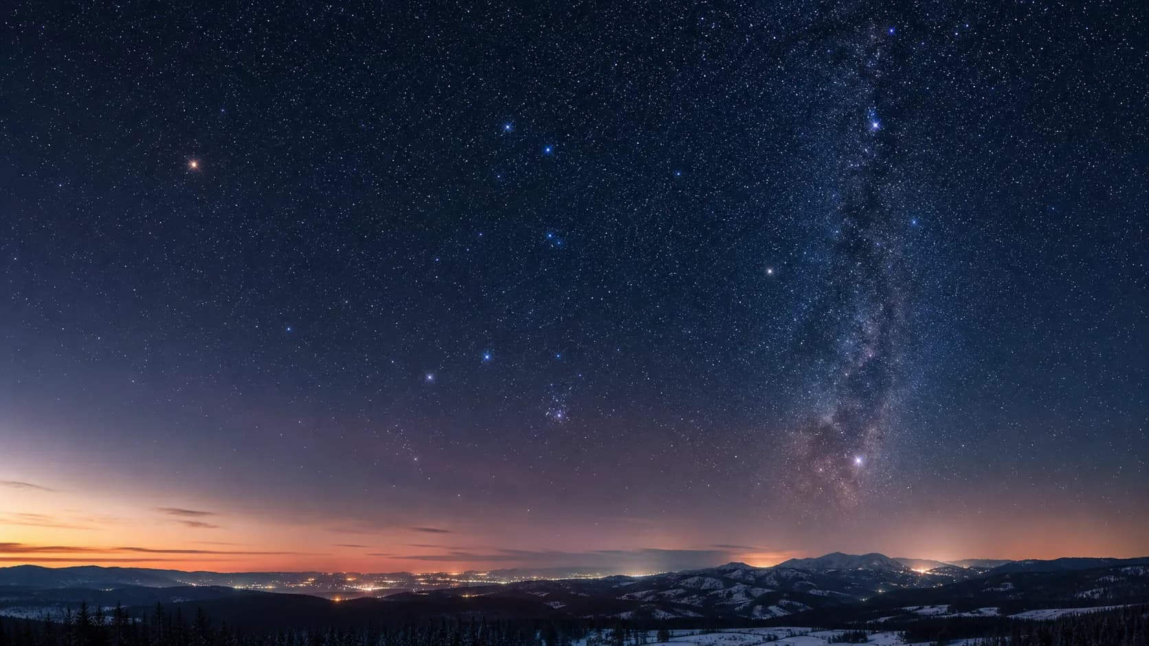 季節が移り変わる夜空の広がり。地平線から天頂まで無数の星がちりばめられている
