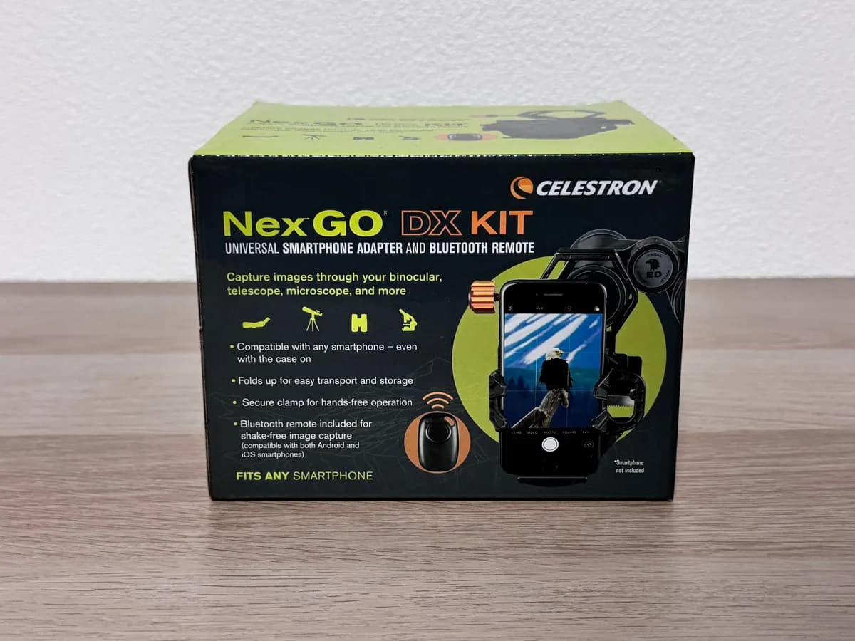セレストロンのスマホアダプター「NexGO DX KIT」の箱